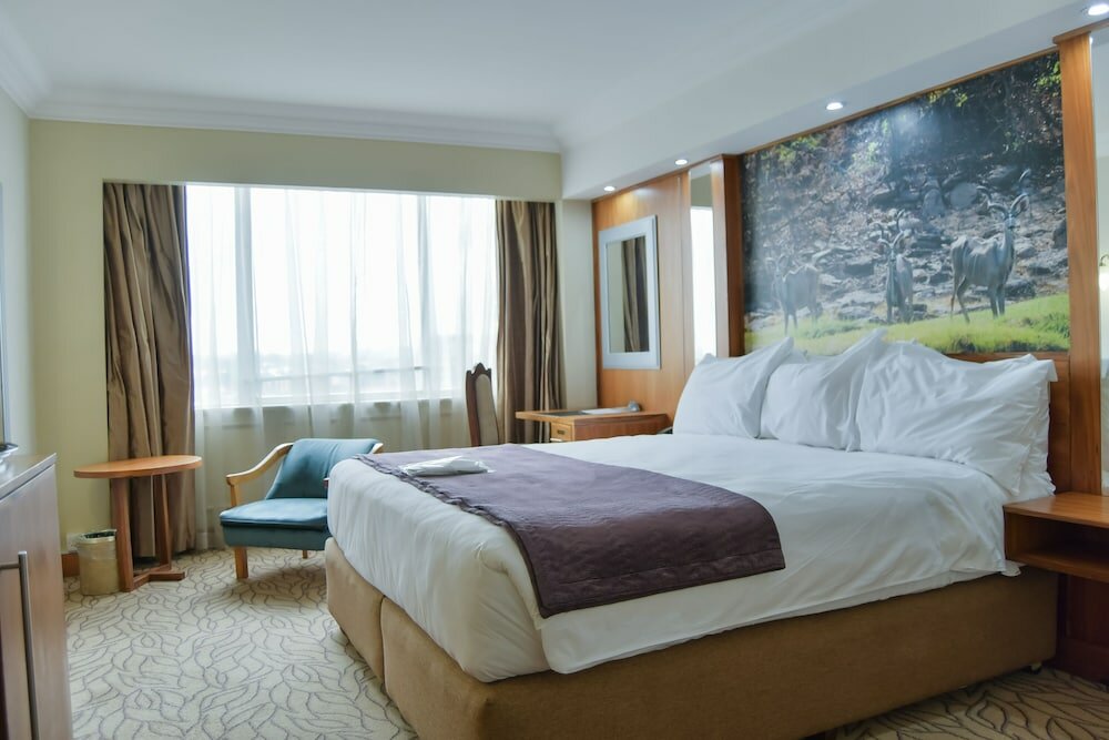 Фото Monomotapa Hotel