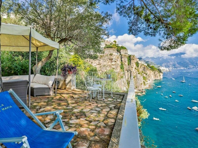 Апартаменты Luxury Room With sea View in Amalfi Id 3935