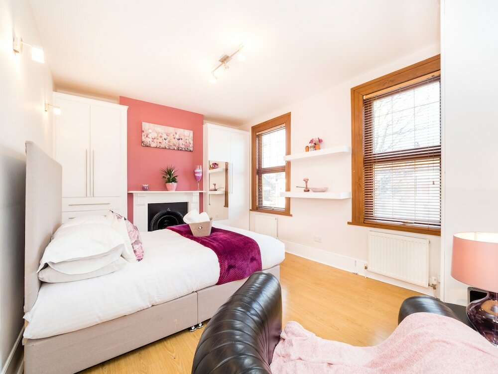 Фото Lt The Gate House