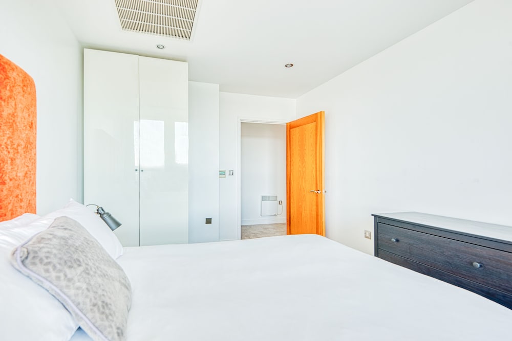 Фото Jibbs Corner Penthouse Apartment