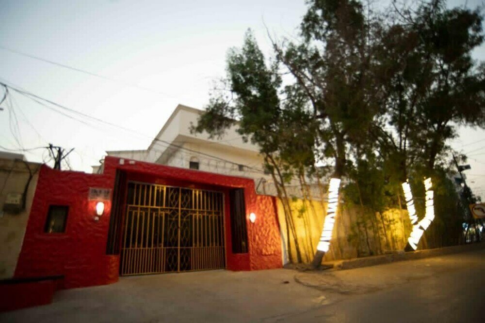 Фото отеля 1