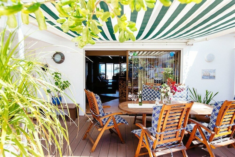 Фото Swept Away Guest House