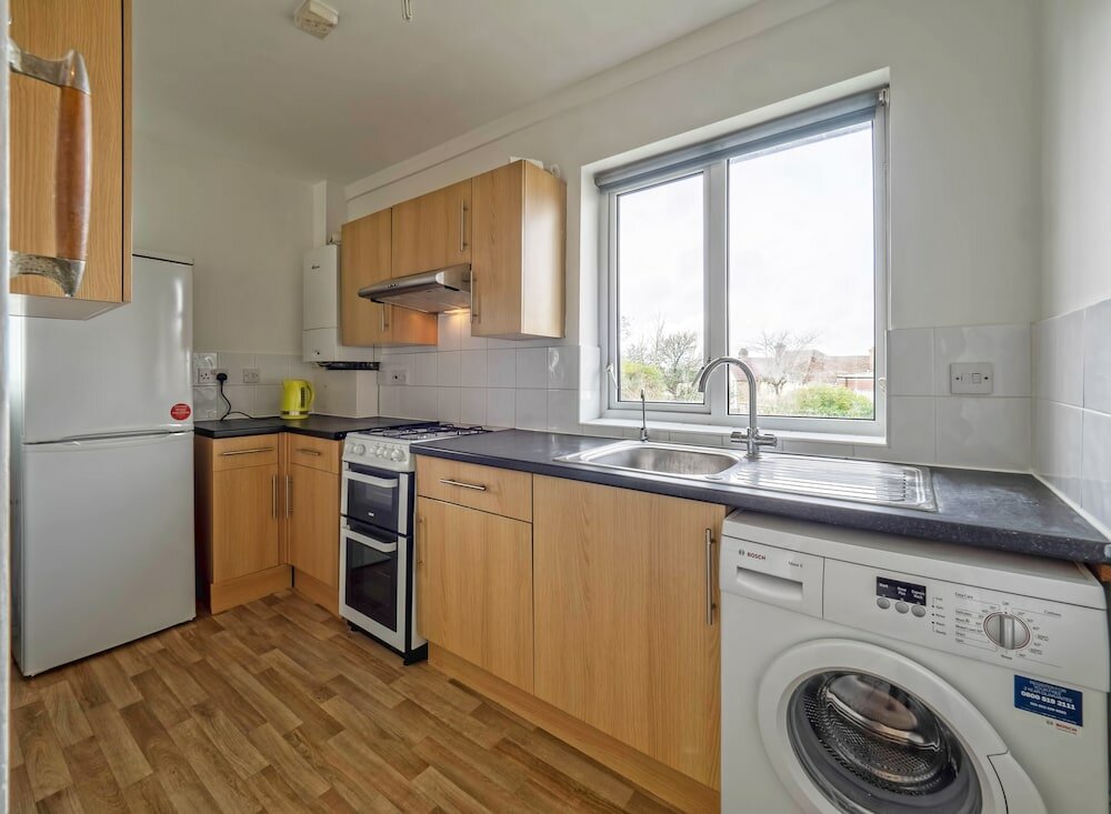 Фото 2 Bedroom Apt in Residential Locality