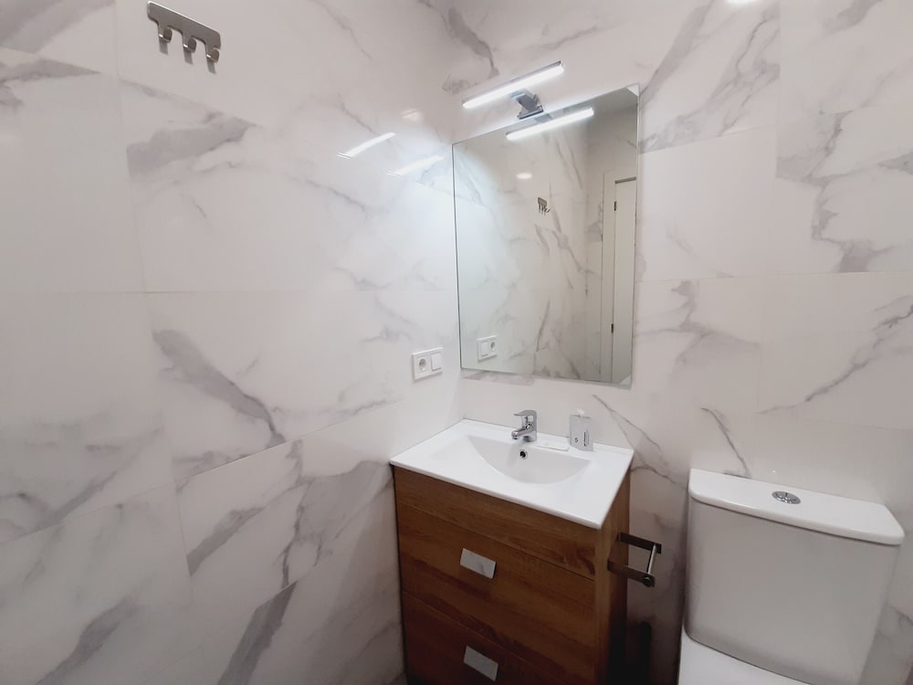 Фото Hostal Carmen by gaiarooms