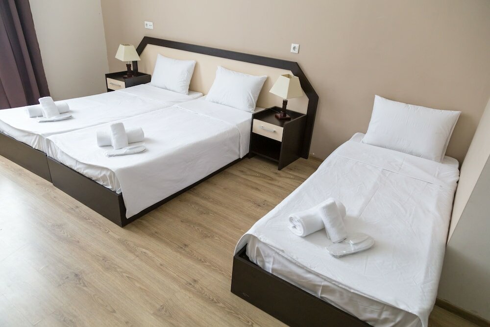 Фото 146405643499