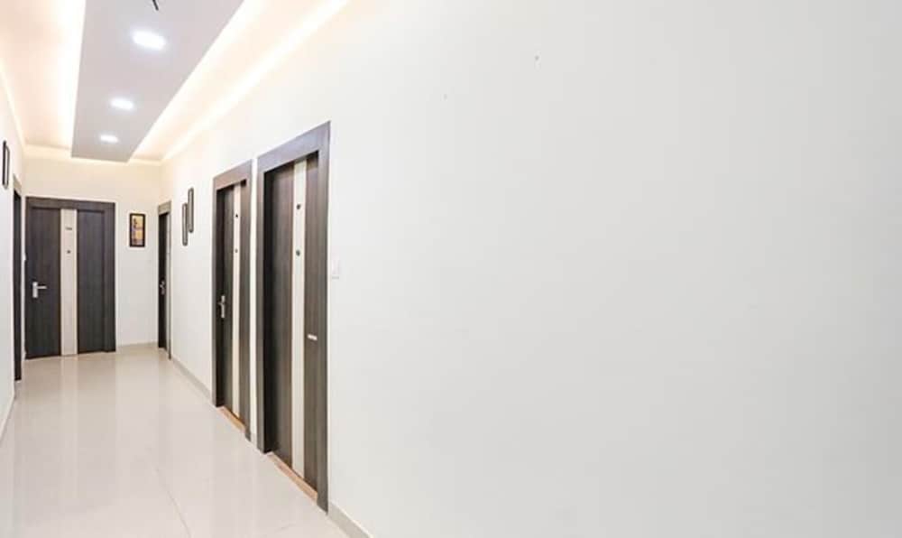 Фото Fabhotel Atharv Palace