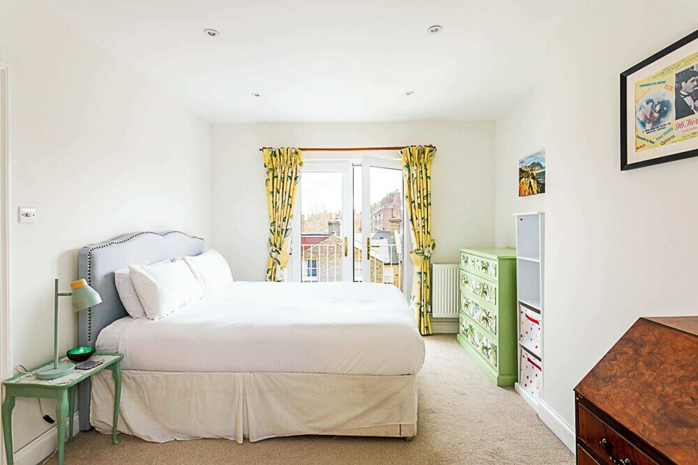 Фото Gorgeous Brixton Garden House