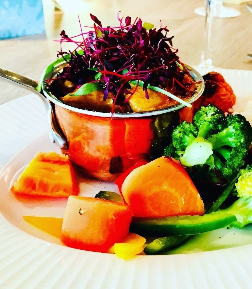 Фото Duck Bay Hotel