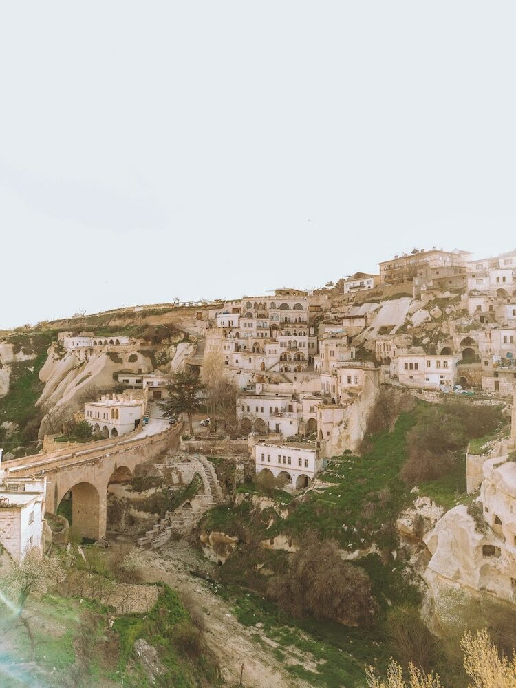 Фото Nino Cave Suites