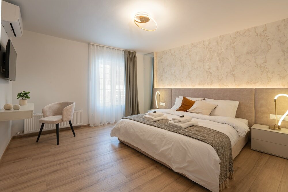 Фото Seven Hills, Boutique Apartments