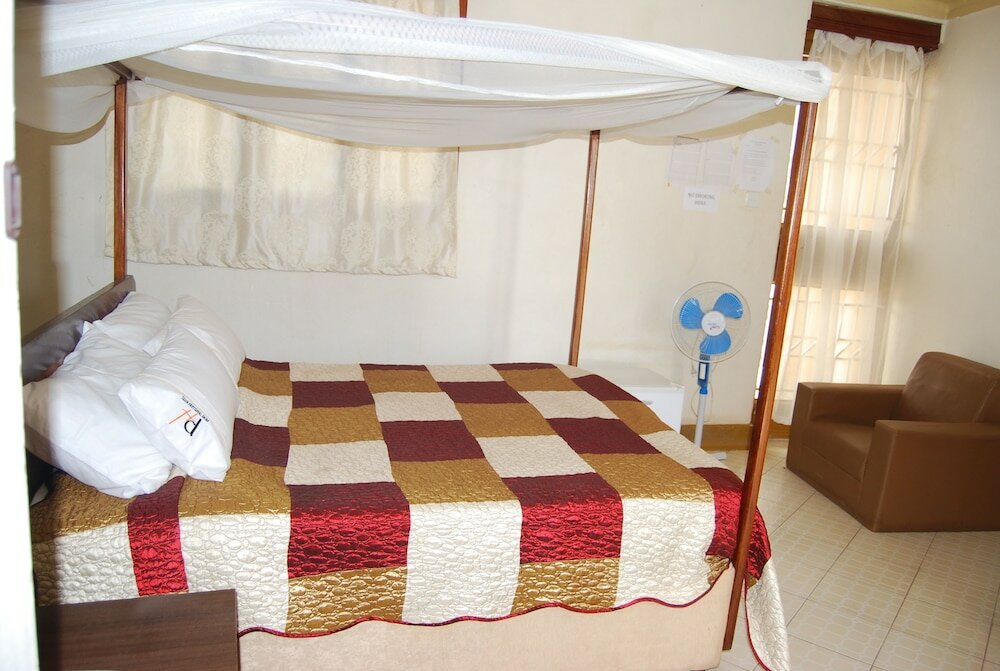 Фото Pride Travellers Hotel