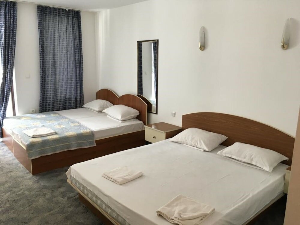 Фото Hotel Corona by Asteri Hotels