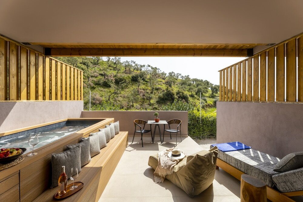 Фото Avaton Suites & Villa Philian Collection