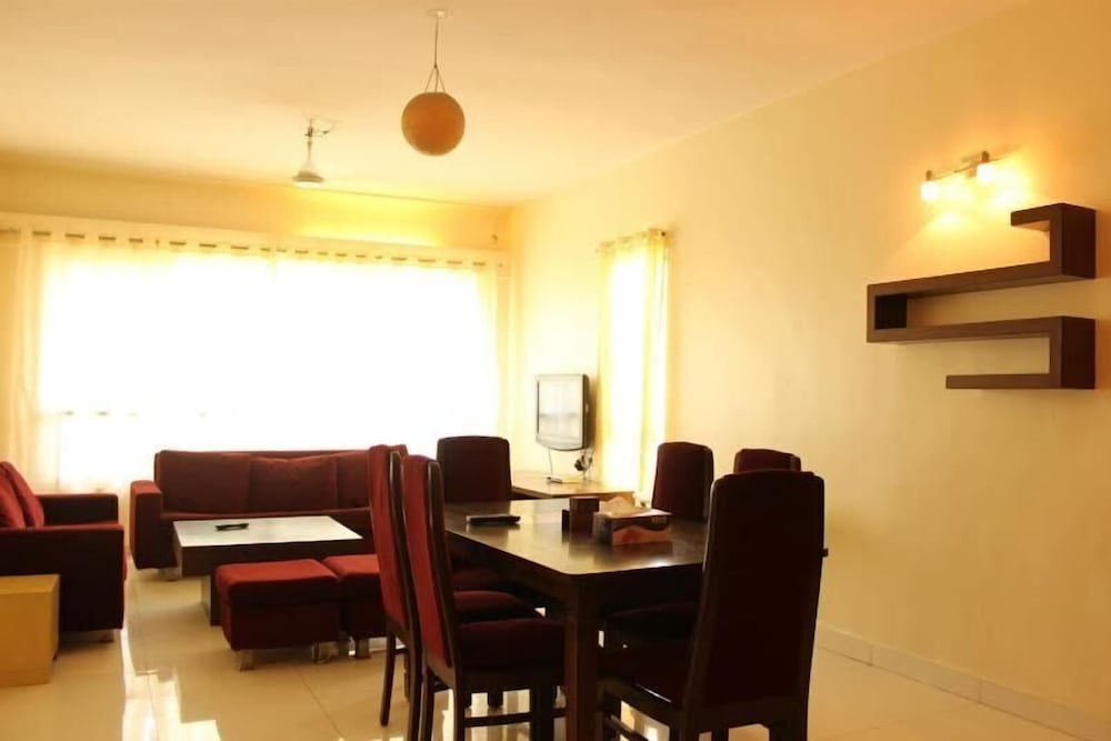 Фото Valencia Hospitality Service Apartments