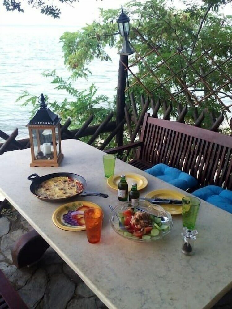 Фото Beachfront house with amazing sea view