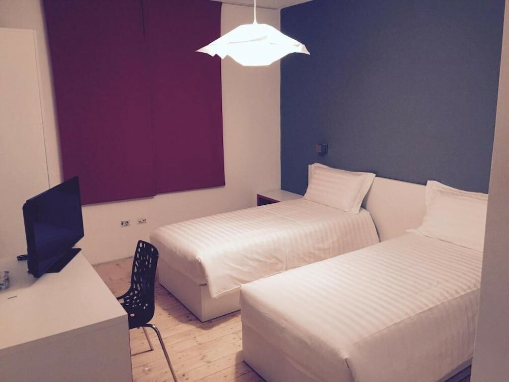 Фото Отель Liqeni Tirana