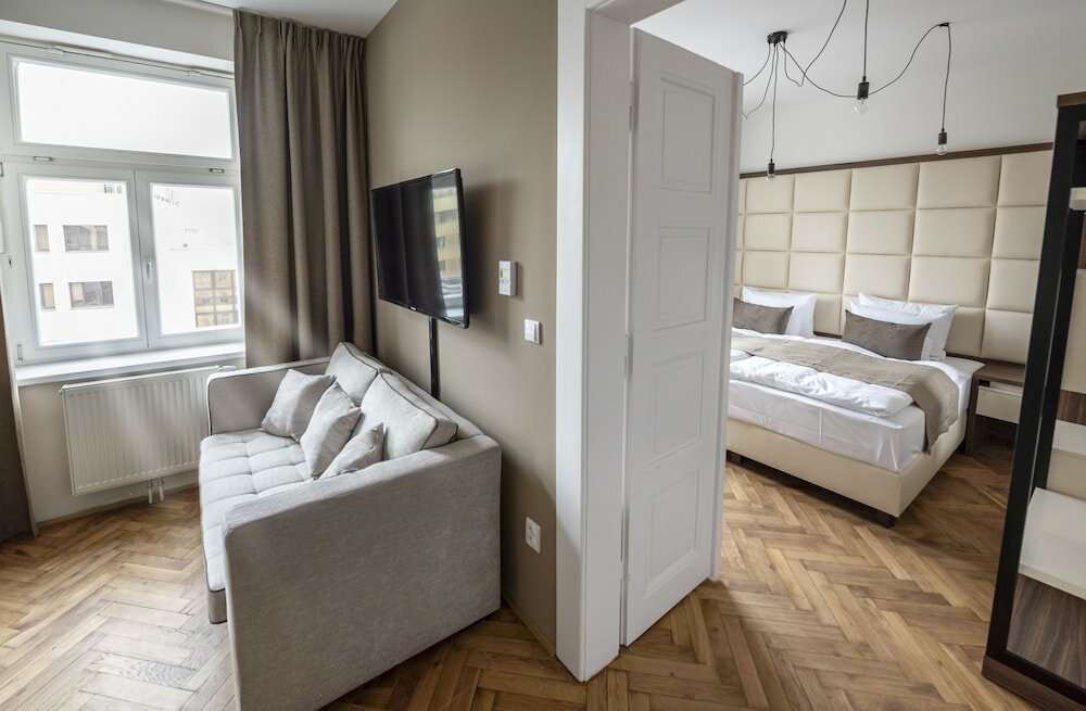 Фото Letna Garden Suites