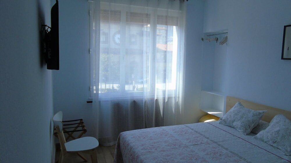 Фото Pension Oviedo