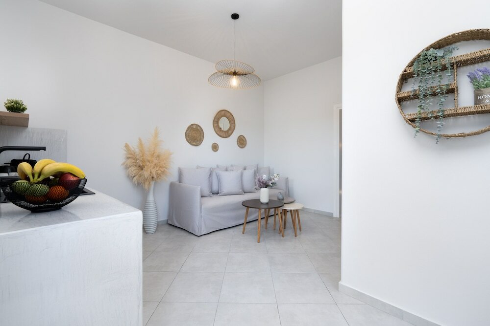 Фото Almira Luxury Suites