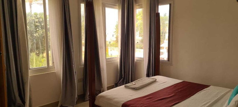 Фото Lux Suites Hydro Apartments Nyali