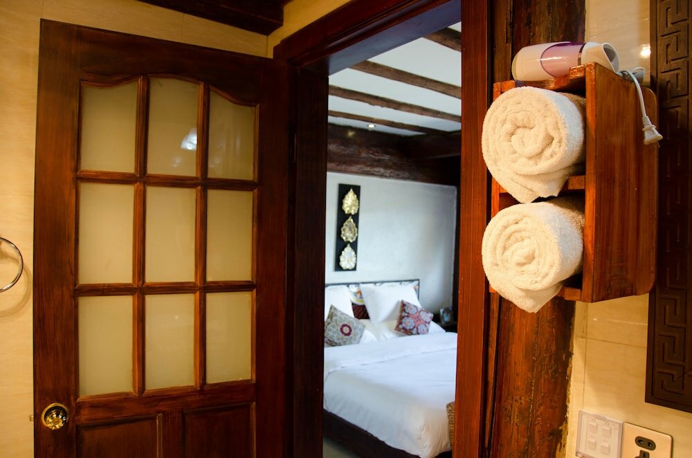 Фото Shangri La E Outfitting Boutique Hotel