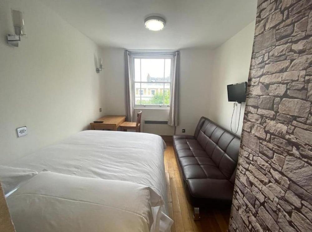 Фото 80 Inverness Terrace