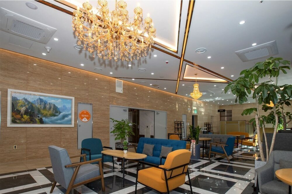 Фото GriffinBay Hotel