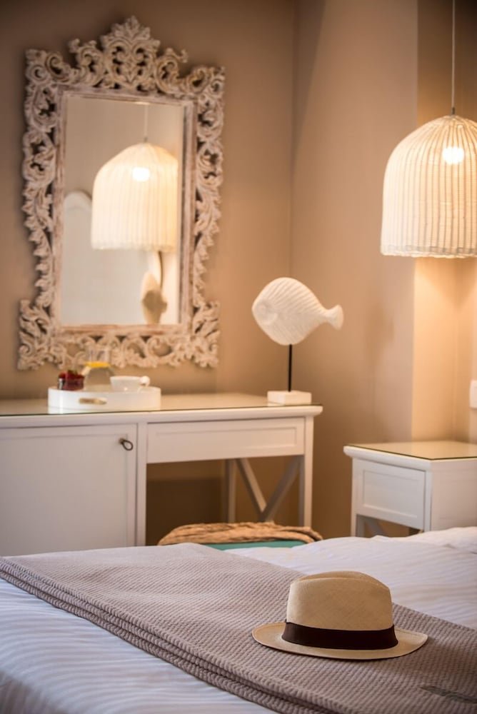 Фото Mari Kristin Beach Hotel - Adults Only