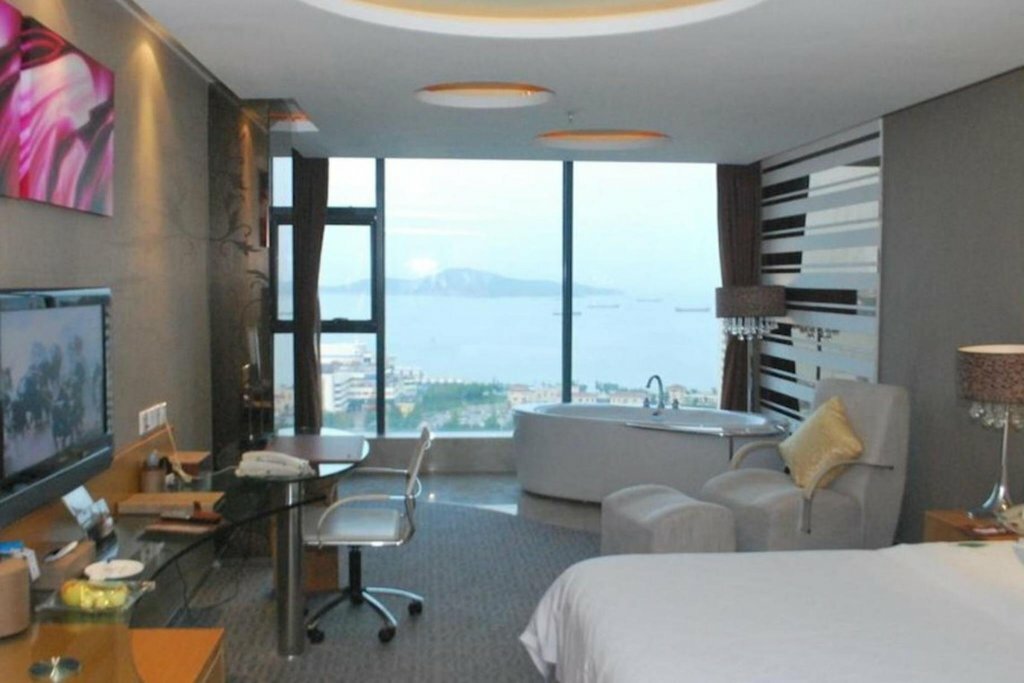 Hotel The Brigh Center Hotel Weihai, Weihai, photo