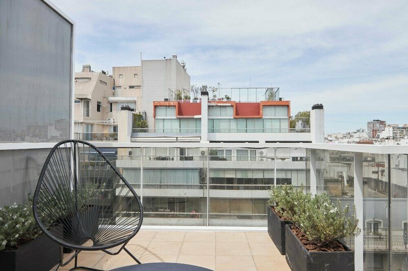 Гостиница Spacious studio with balcony terrace I в Буэнос-Айресе
