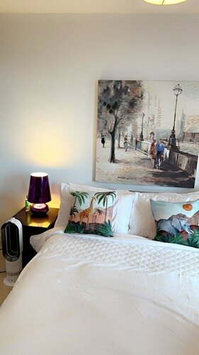 Гостиница Comfycozy Luxury Apartment Canning Town в Лондоне