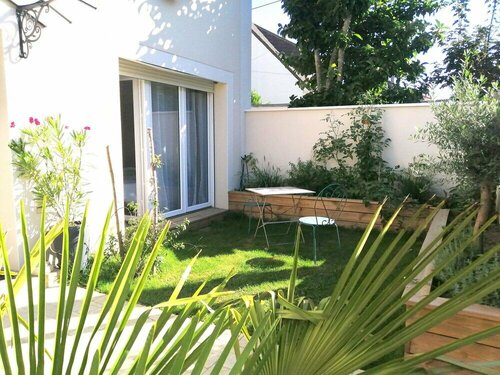 Гостиница Studios confort Villa Voltaire в Антони