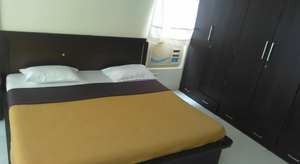 Фото Valencia Hospitality Service Apartments