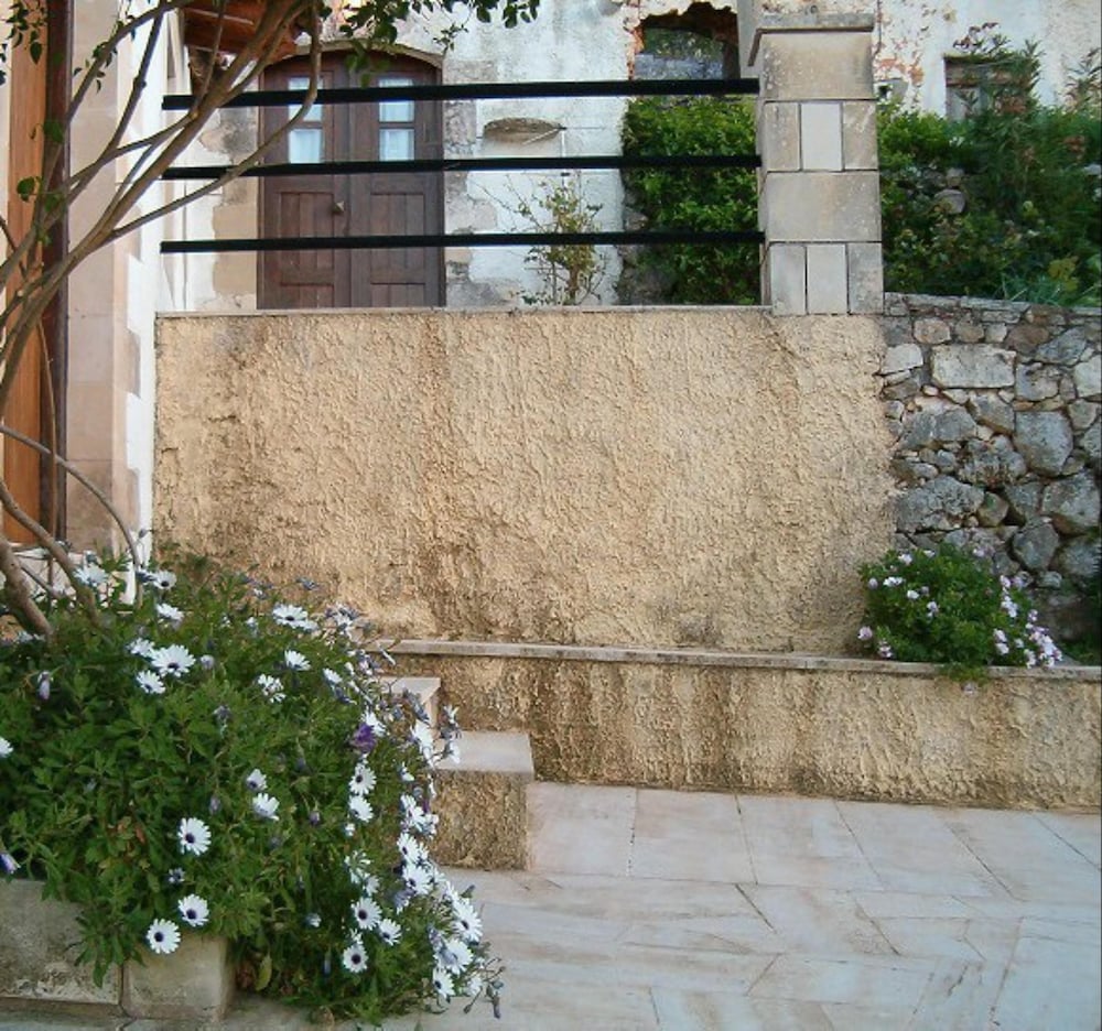 Фото Fenareti Village House