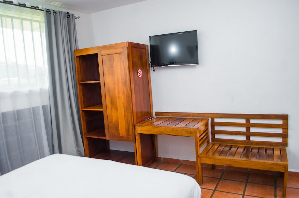 Фото Ikopa Hôtel