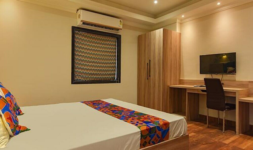 Фото Fabhotel Clive Regency Lovelock