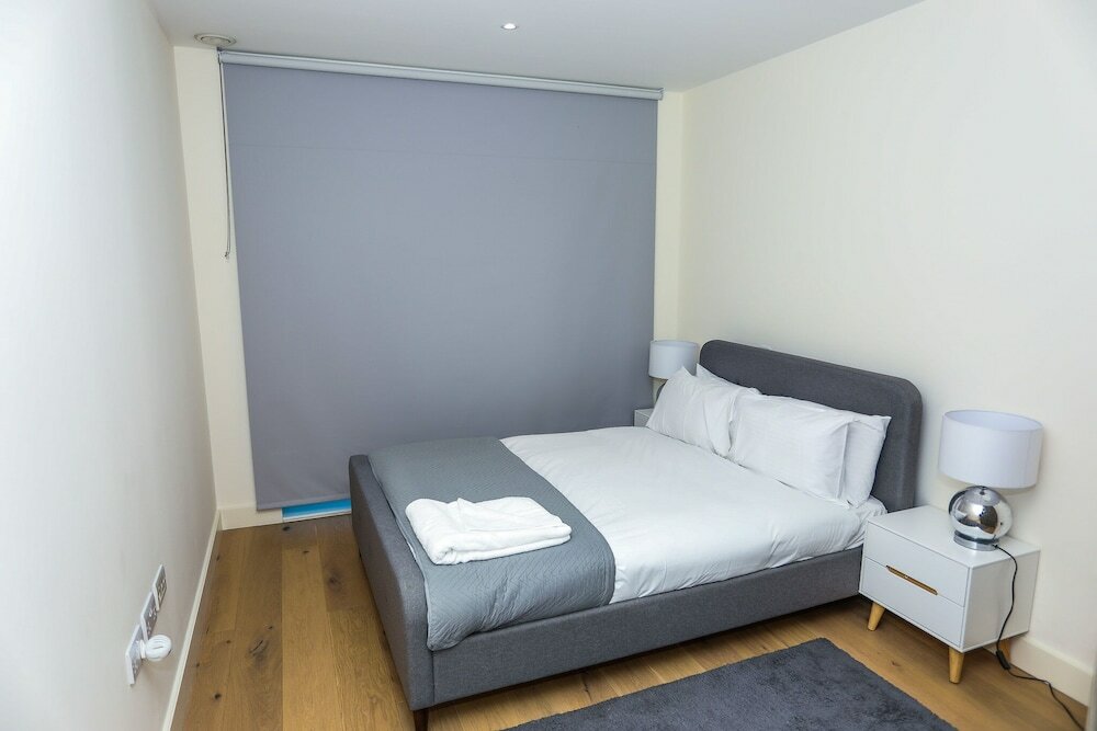 Фото Stunning 2 Bed Flat London Apartment