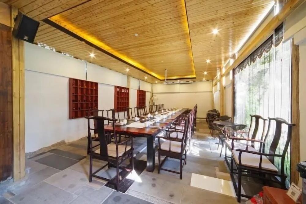Фото Sanfang Qixiang Shuxiang Wenru Hotel