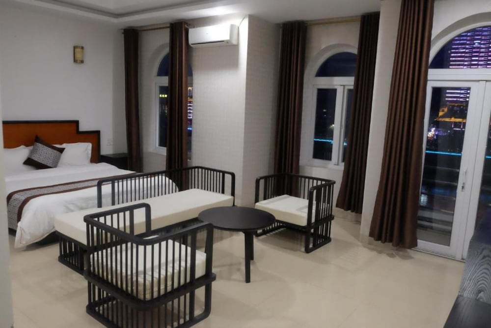 Фото Song Hong View Hotel