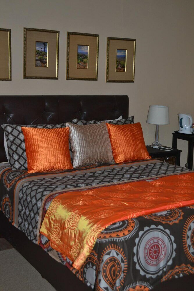 Фото Kestell Hotel