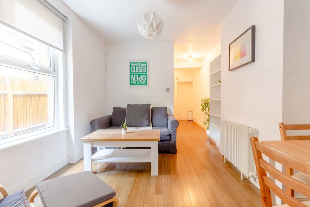 Фото Spacious 2 Bedroom in Gorgeous Camberwell With Garden