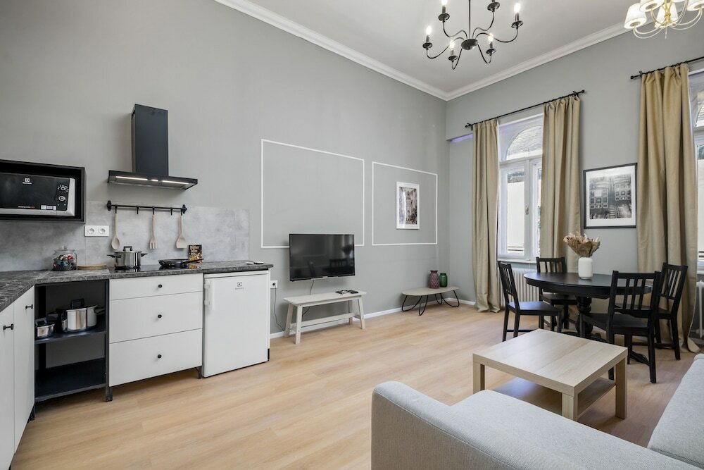 Фото Venus Apartments - Akacfa street I