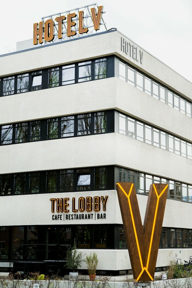 Фото Hotel V Fizeaustraat