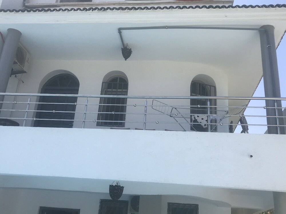 Фото Too Many Suites