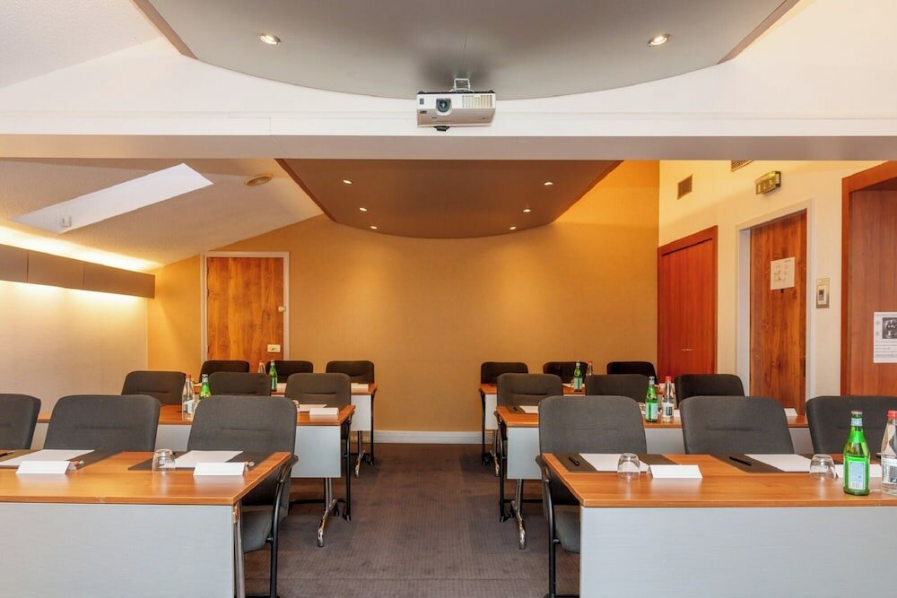 Фото Plaza Hotel Capitole Toulouse