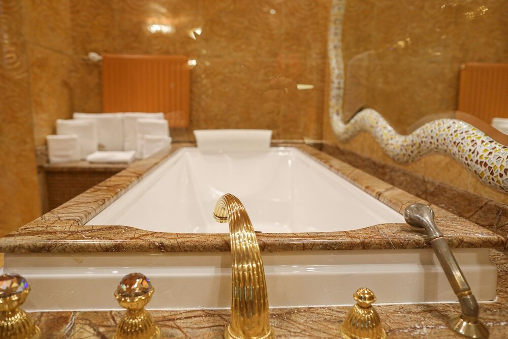 Фото Royal Casino SPA & Hotel Resort