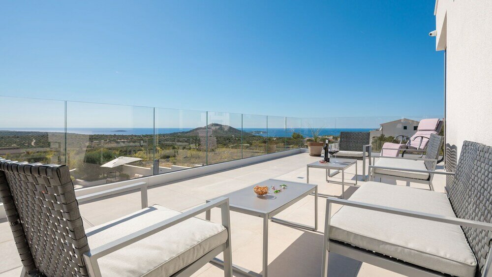 Фото Luxury Villa Cinderella with Swimming Pool