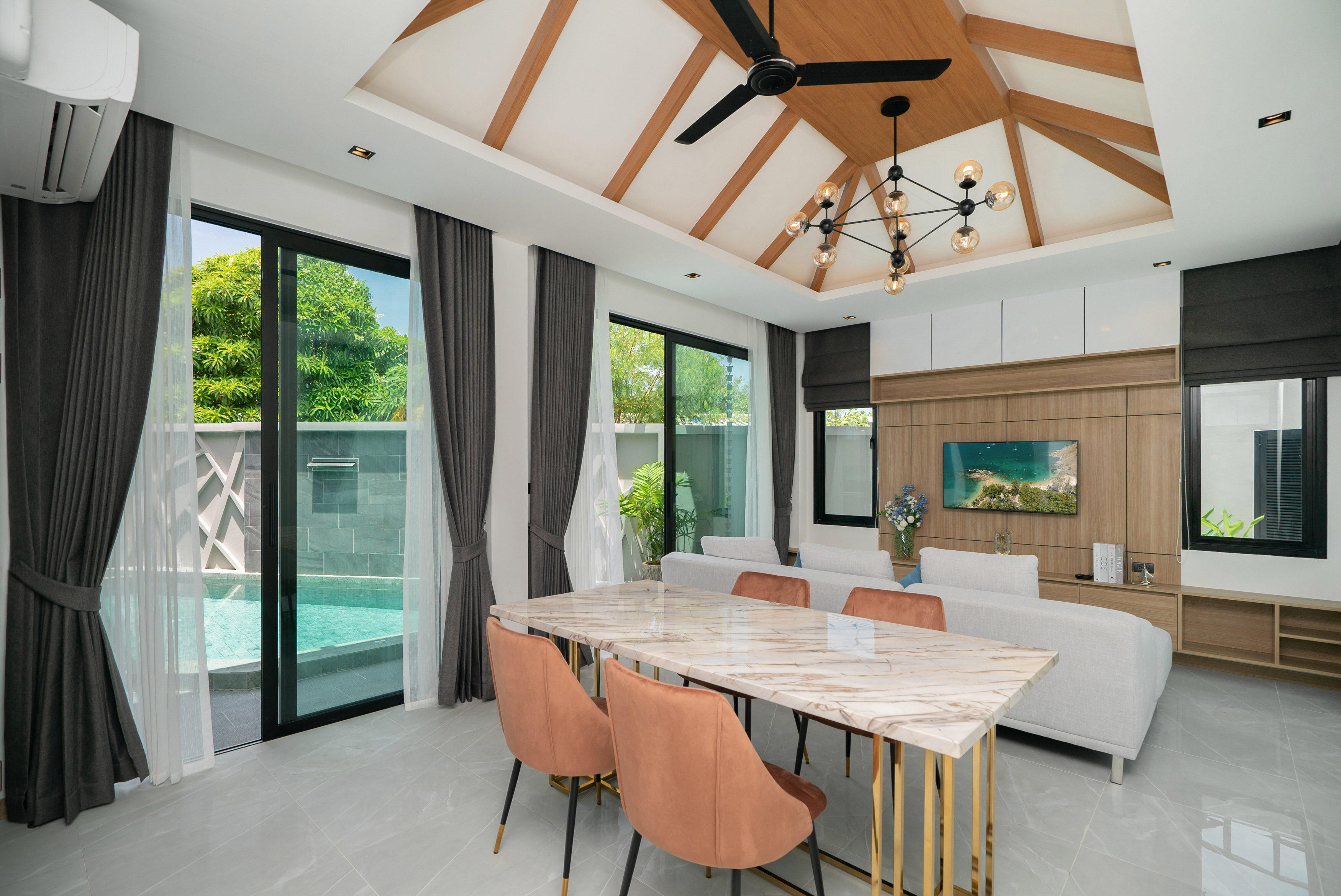 Фото Раваяна Централ Парк Виллас