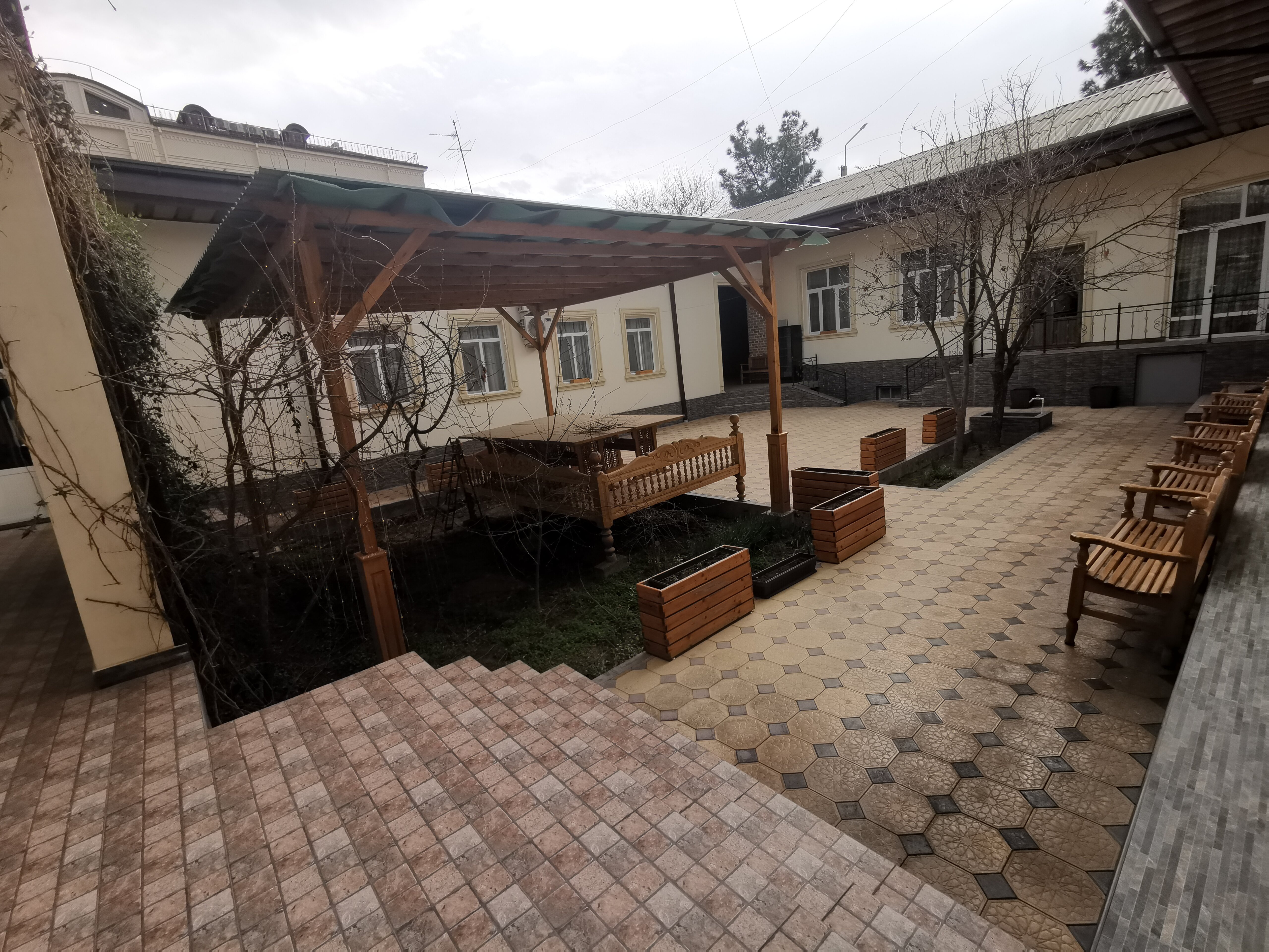 Фото отеля 2