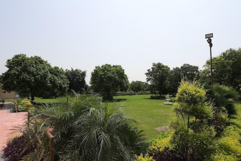 Фото Oyo 46175 Blue Lotus Club And Resorts